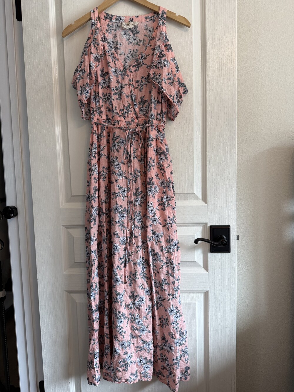 Moon River Mauve Floral Cold-Shoulder Maxi Dress
